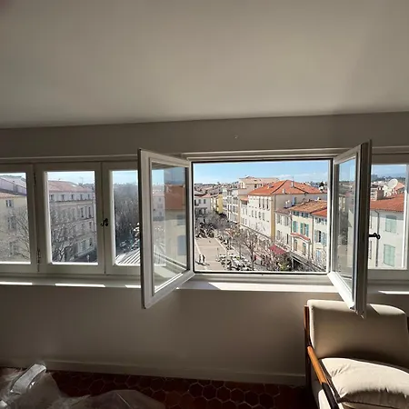Apartment #401 Heart Of Vieil - Place Nationale-high-end Newly Renovated & Furnished