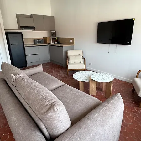 Apartment #401 Heart Of Vieil - Place Nationale-high-end Newly Renovated & Furnished Antibes