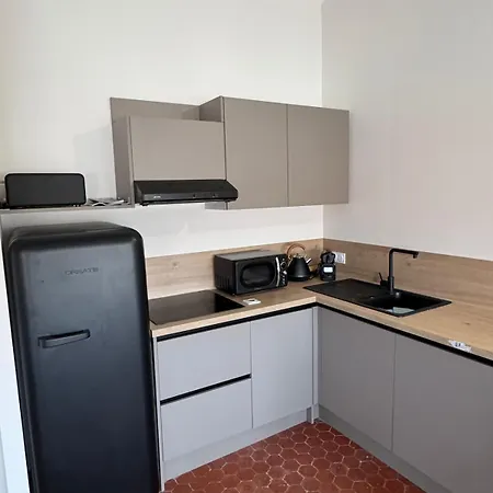 Apartment #401 Heart Of Vieil - Place Nationale-high-end Newly Renovated & Furnished Antibes