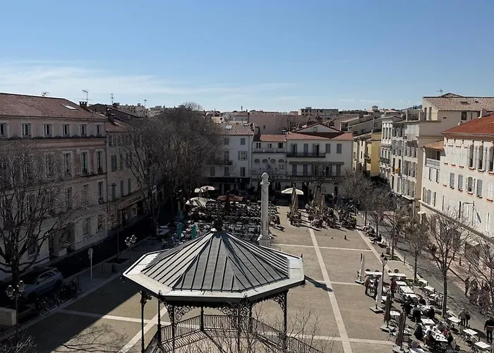 #401 Heart Of Vieil - Place Nationale-high-end Newly Renovated & Furnished Lägenhet Antibes