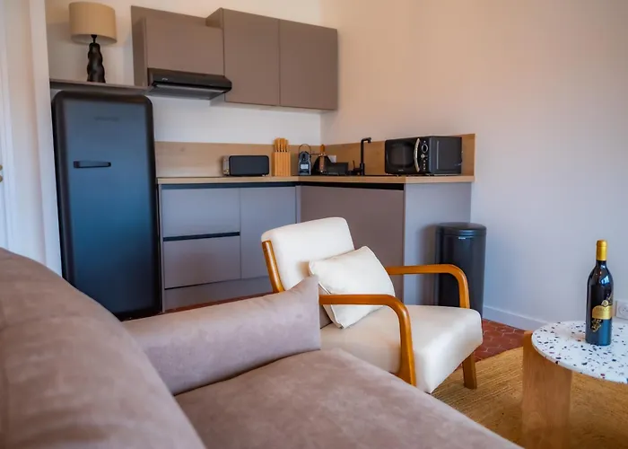 #401 Heart Of Vieil - Place Nationale-high-end Newly Renovated & Furnished Antibes